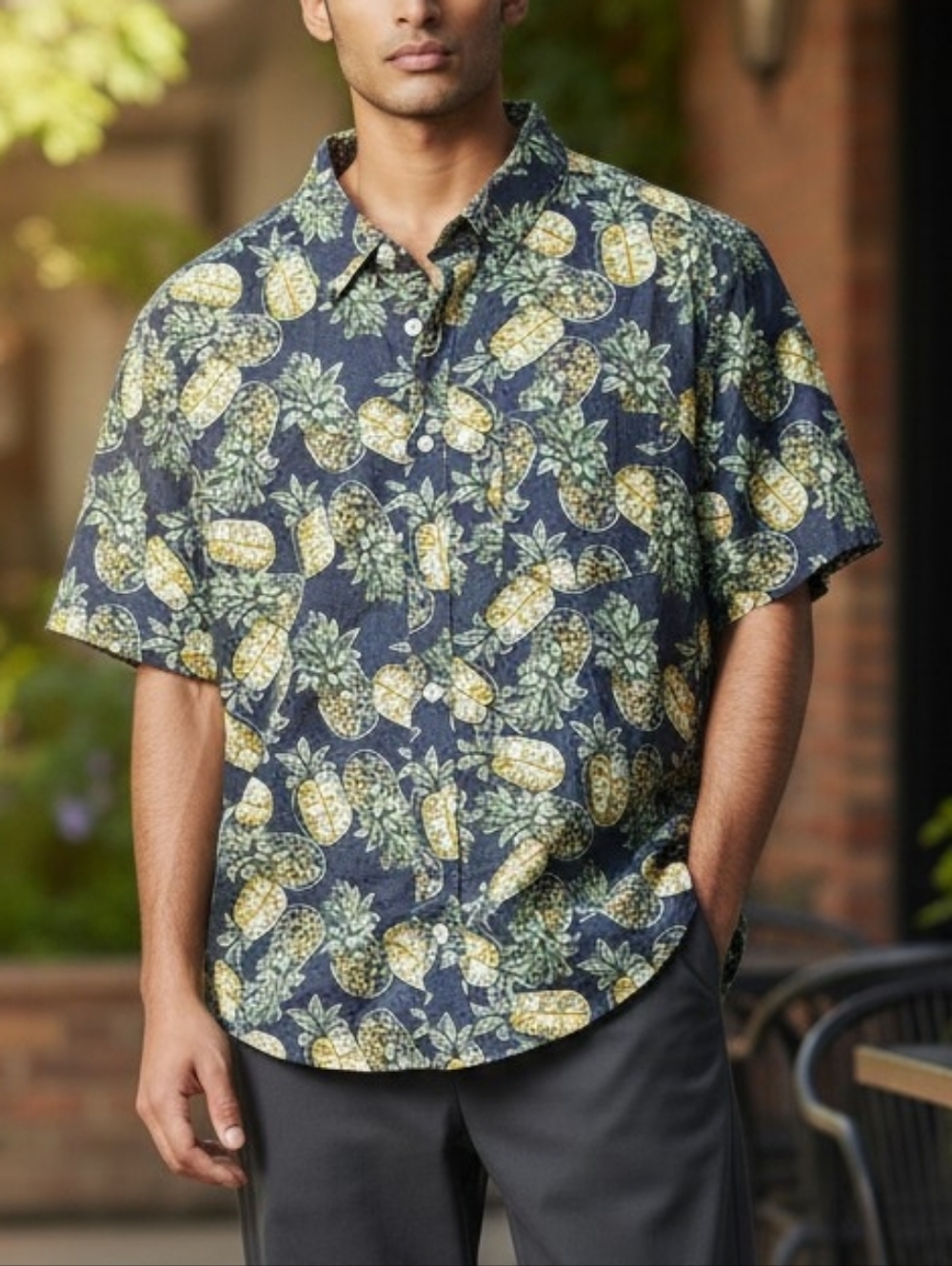 Goodfellow & Co Short-Sleeve Pineapple Print Shirt Navy & Yellow Slim Fit Medium